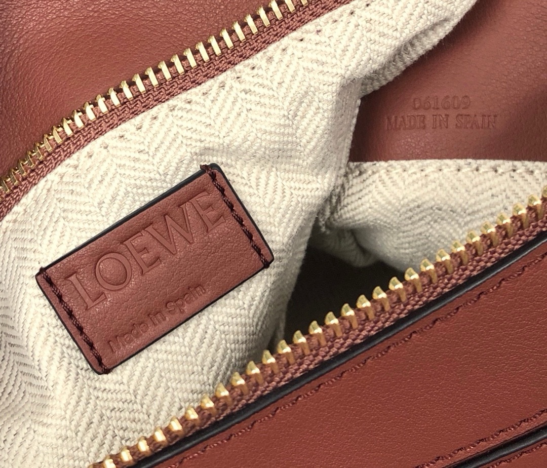 Loewe Small Puzzle Handbag - Image 9