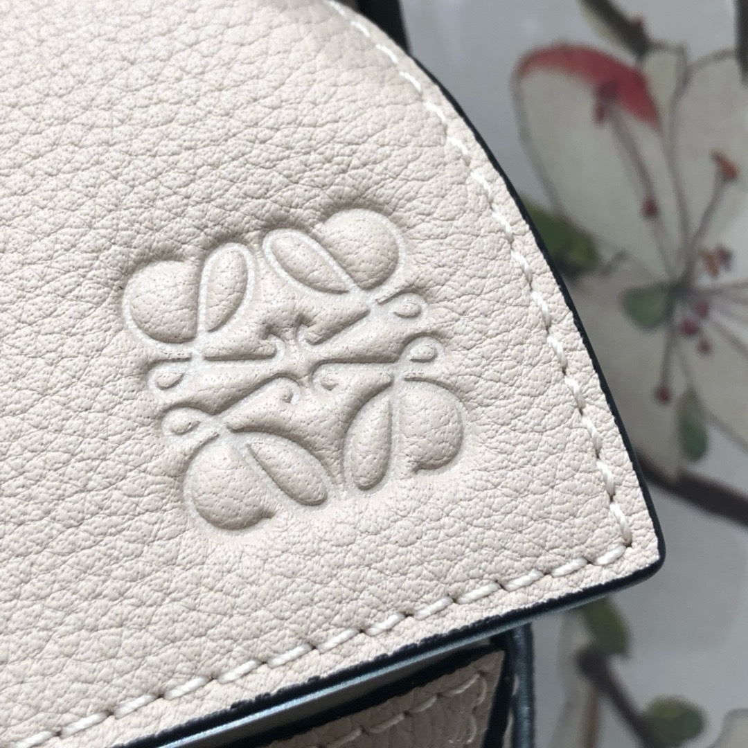 Loewe Small Puzzle Handbag - Image 5