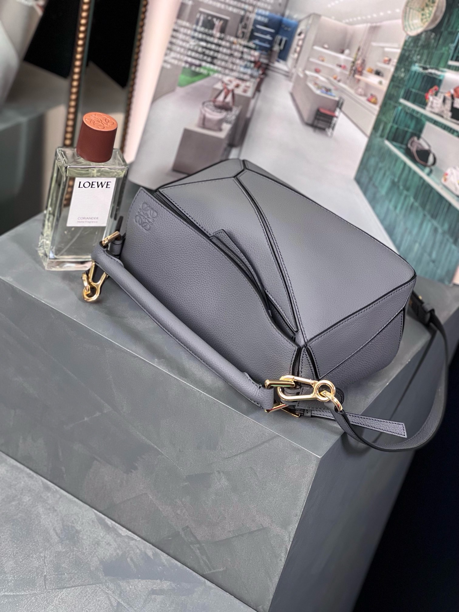 Loewe Small Puzzle Handbag - Image 4