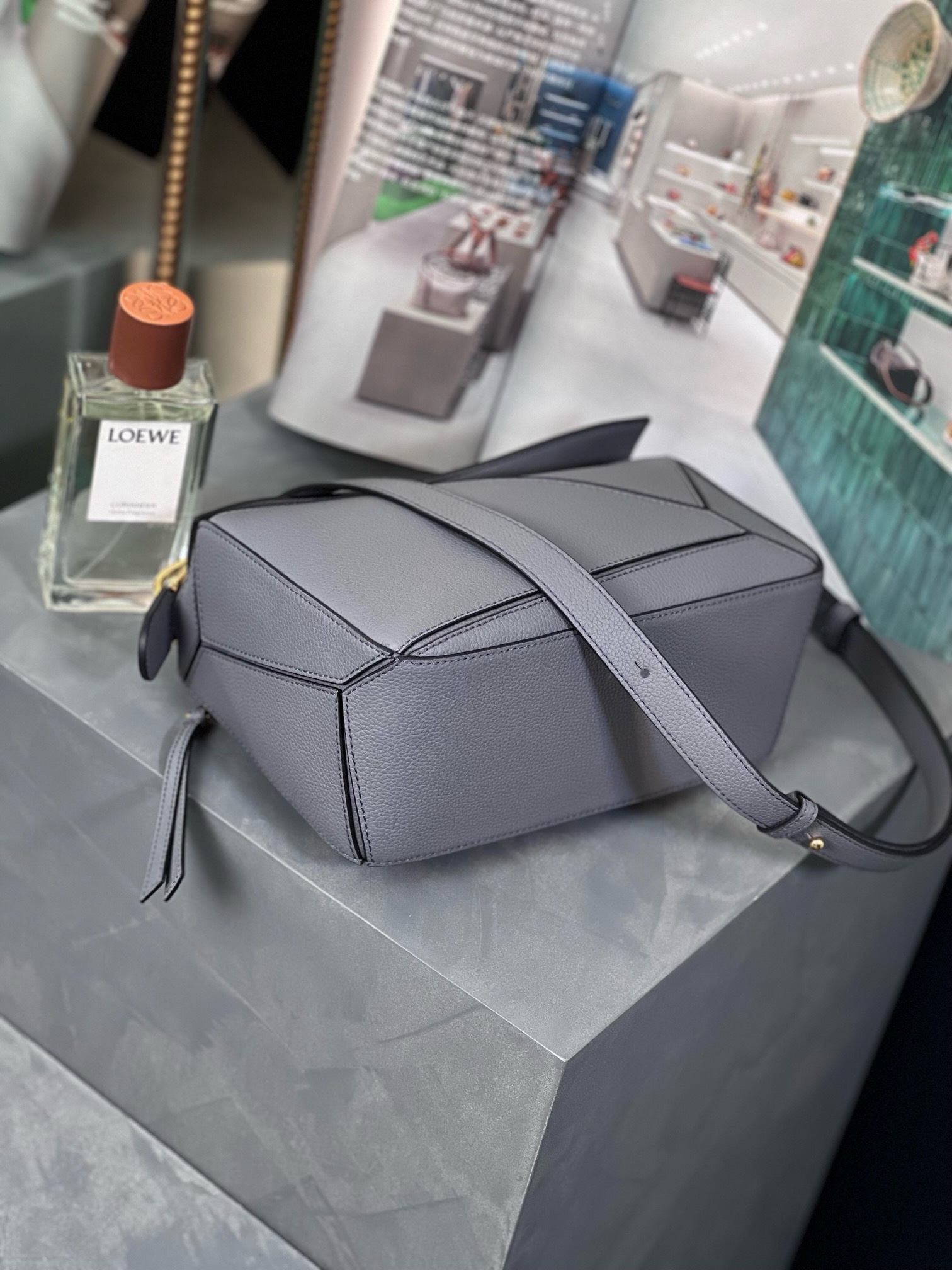 Loewe Small Puzzle Handbag - Image 5