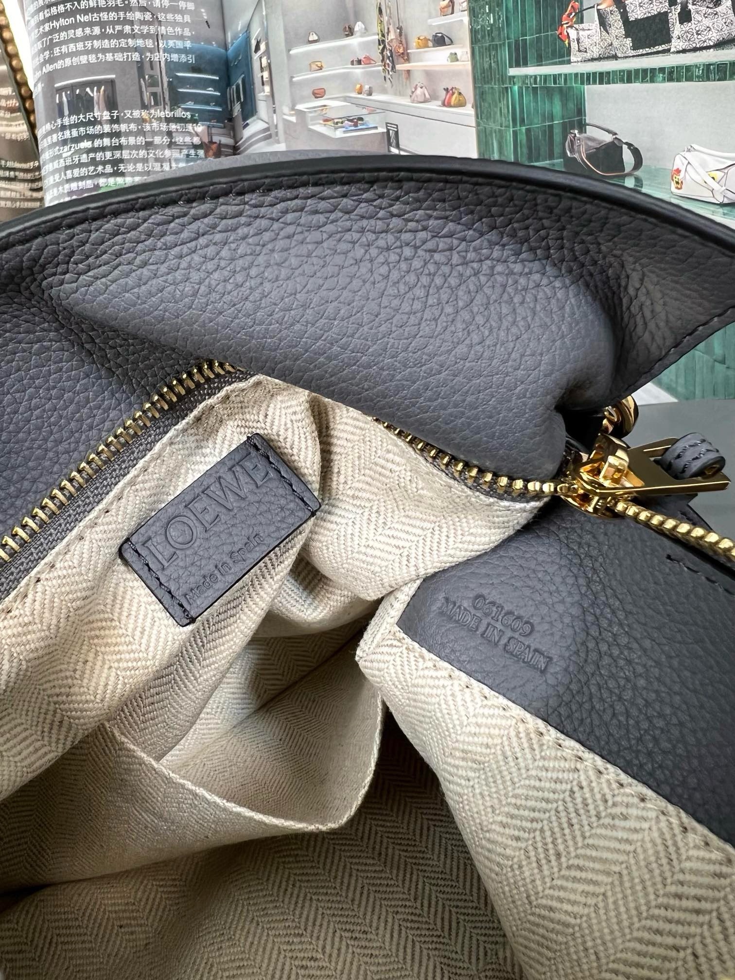 Loewe Small Puzzle Handbag - Image 7