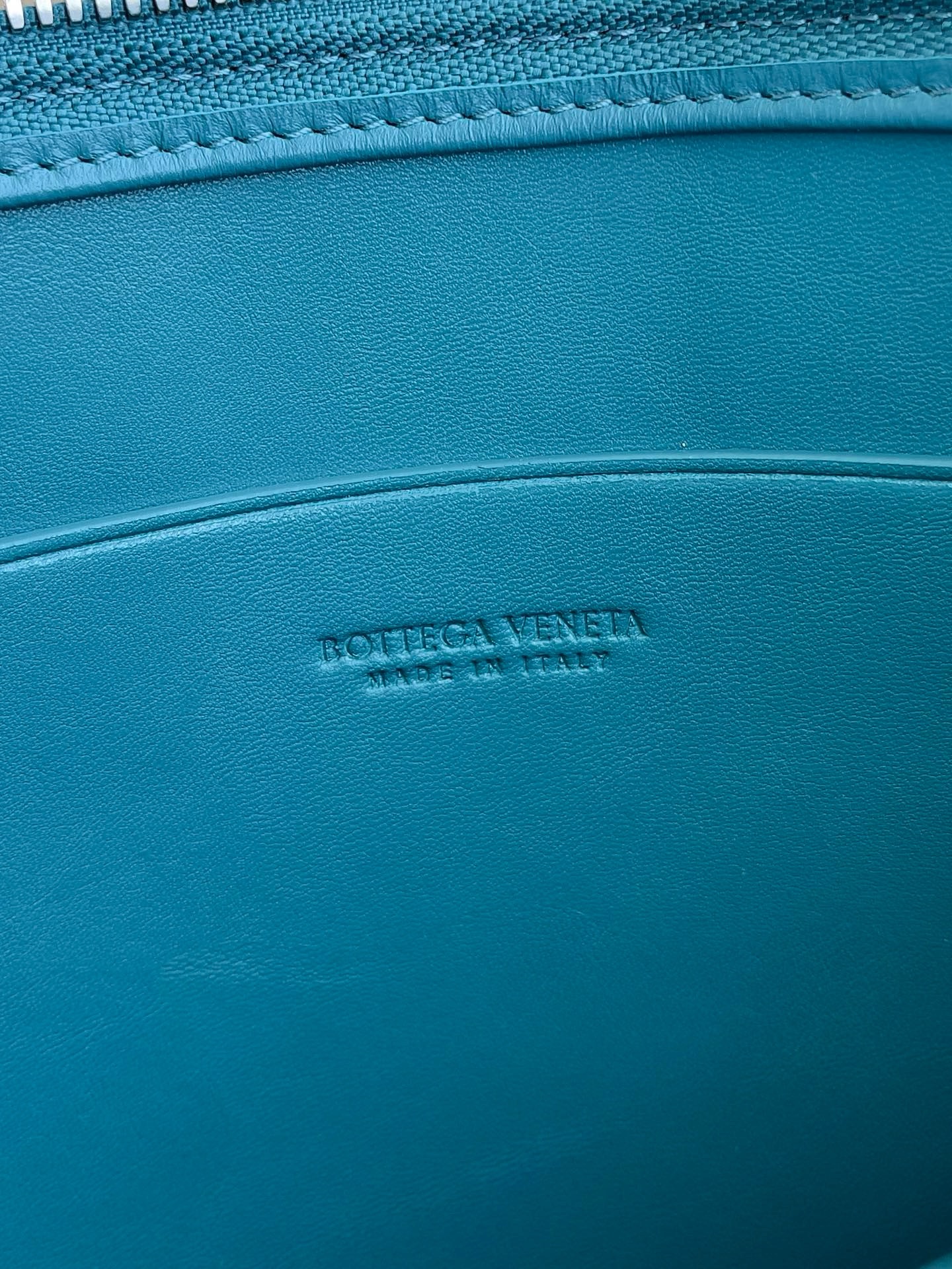 Bottega Veneta Cassette - Image 8