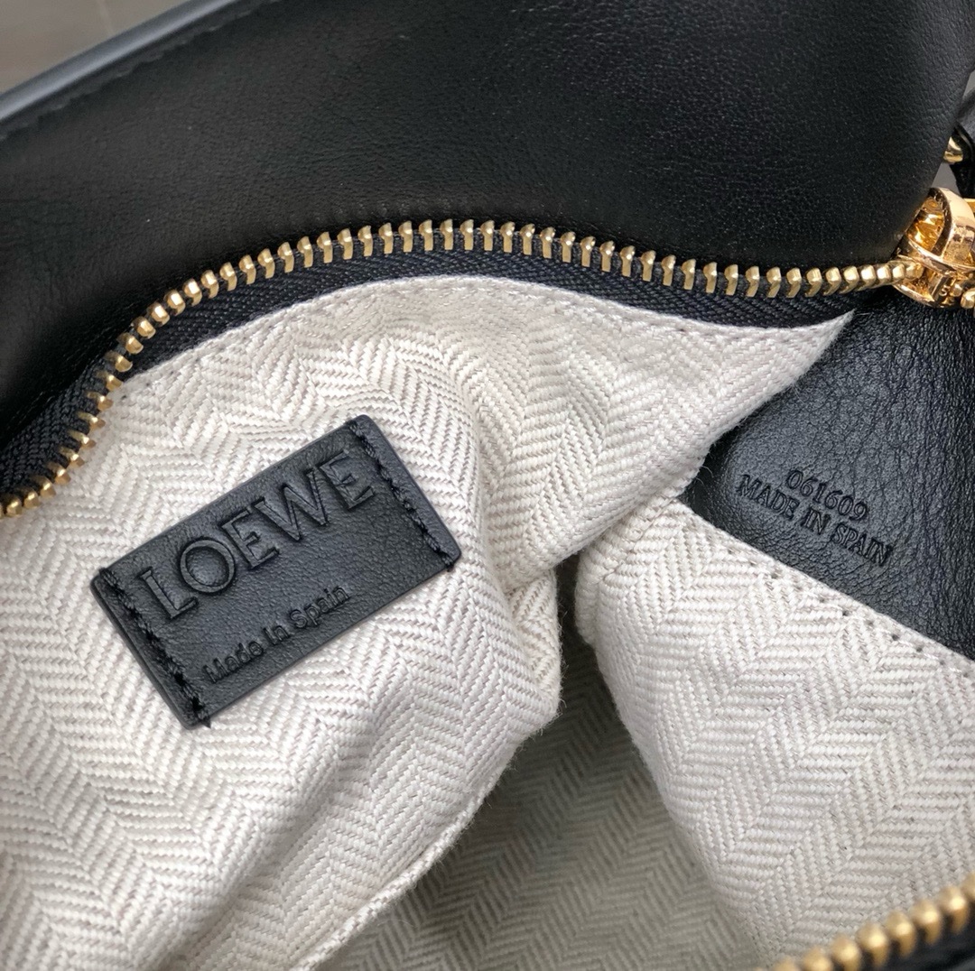 Loewe Small Puzzle Handbag - Image 8