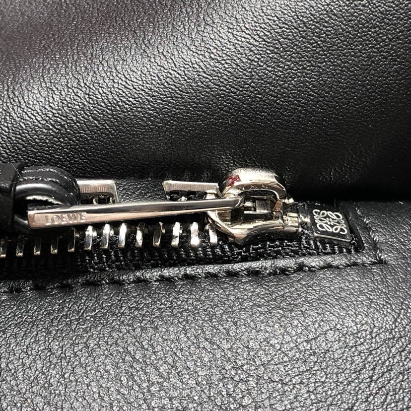 Loewe Small Puzzle Handbag - Image 6