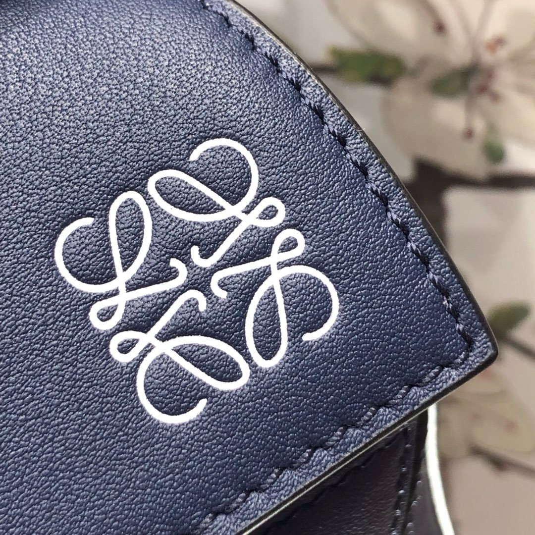 Loewe Small Puzzle Handbag - Image 5