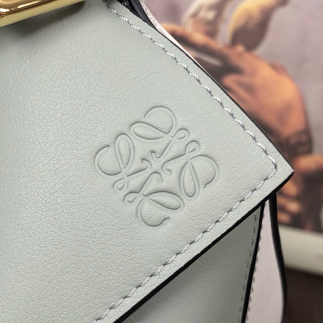 Loewe Small Puzzle Handbag - Image 5