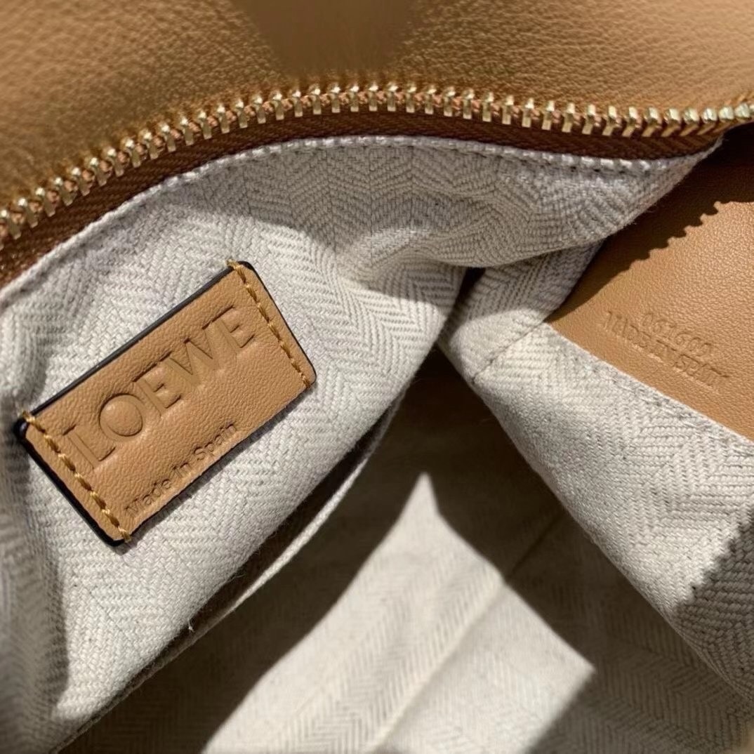 Loewe Small Puzzle Handbag - Image 9