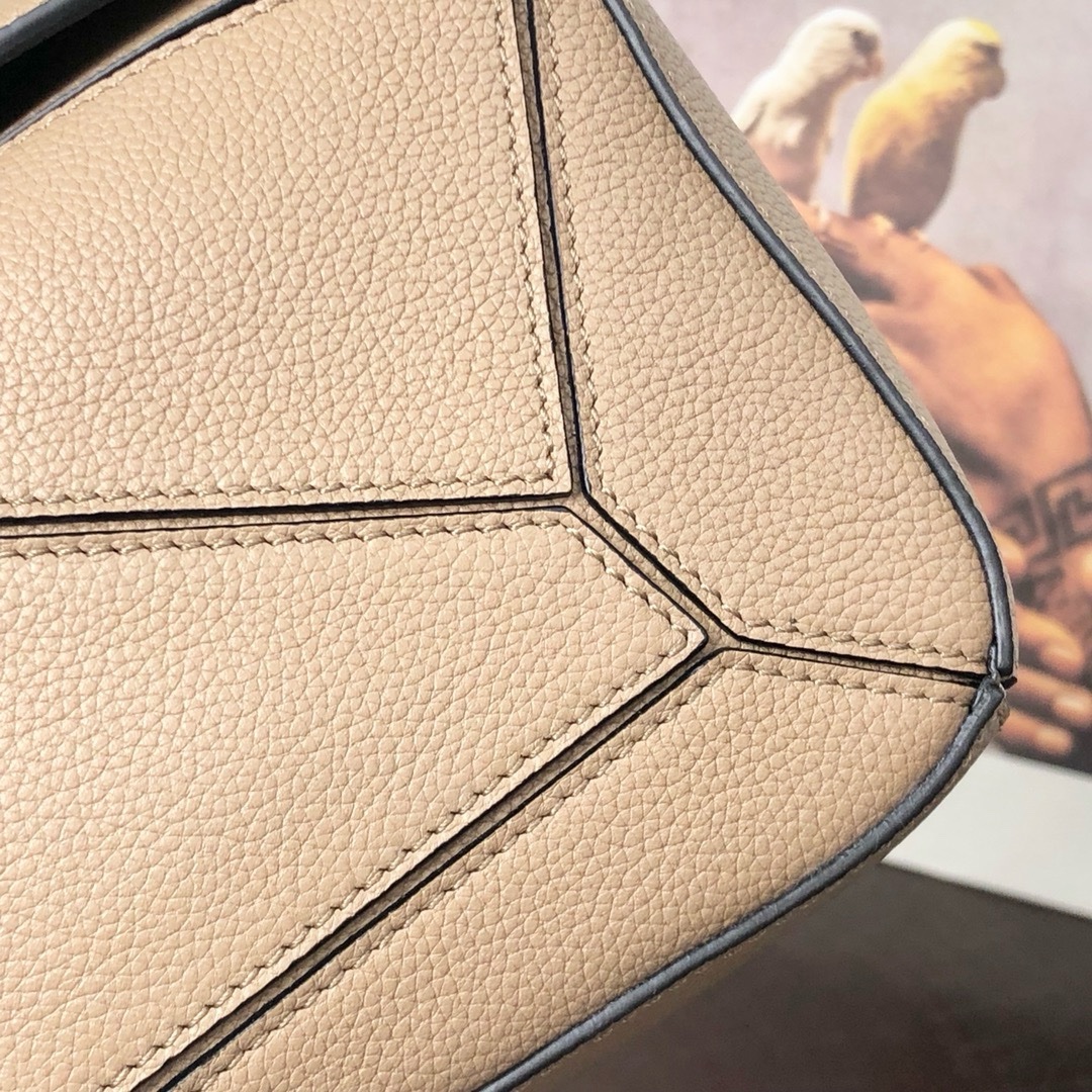 Loewe Small Puzzle Handbag - Image 4