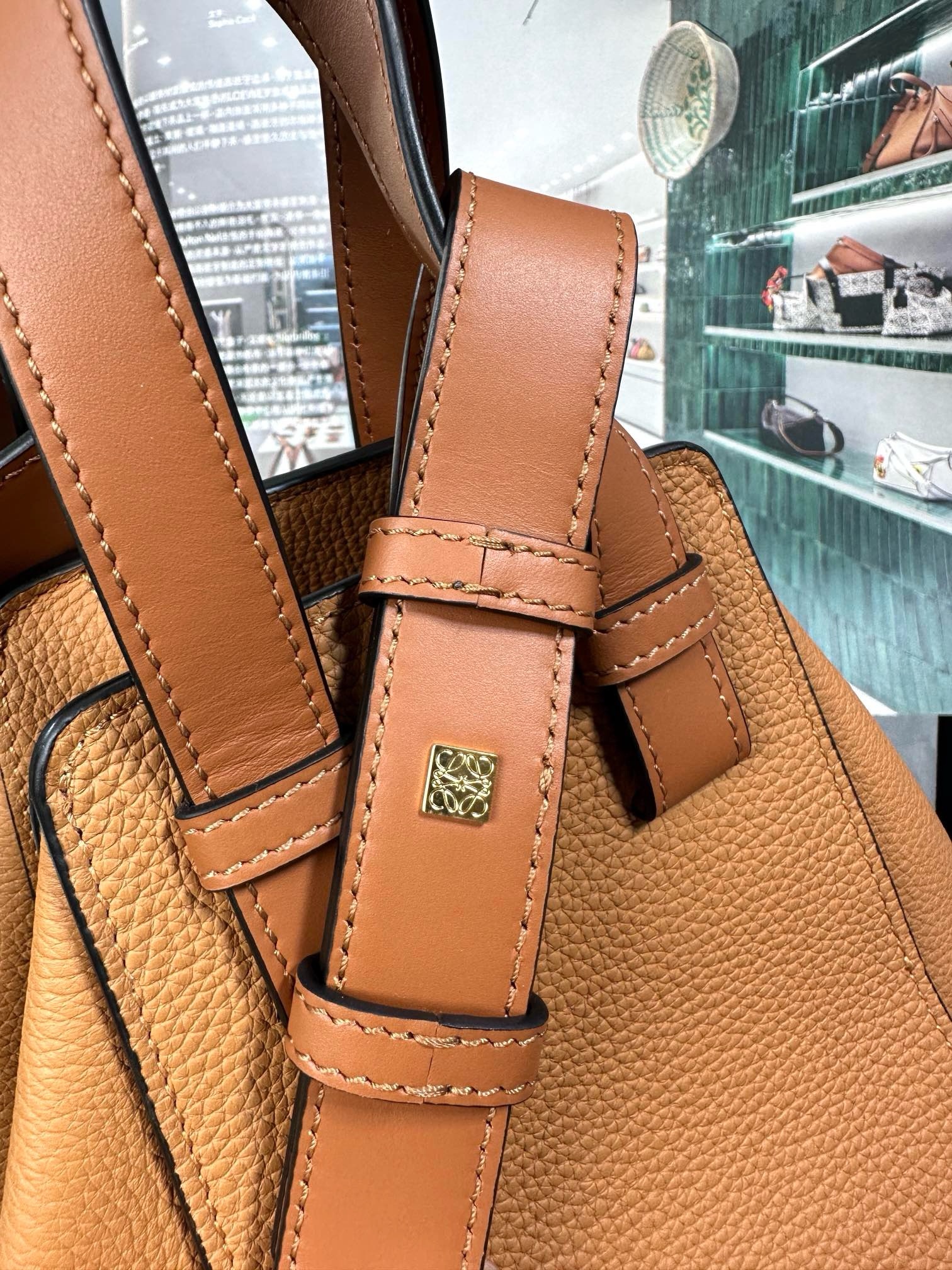 Loewe Hammock Handbag - Image 7