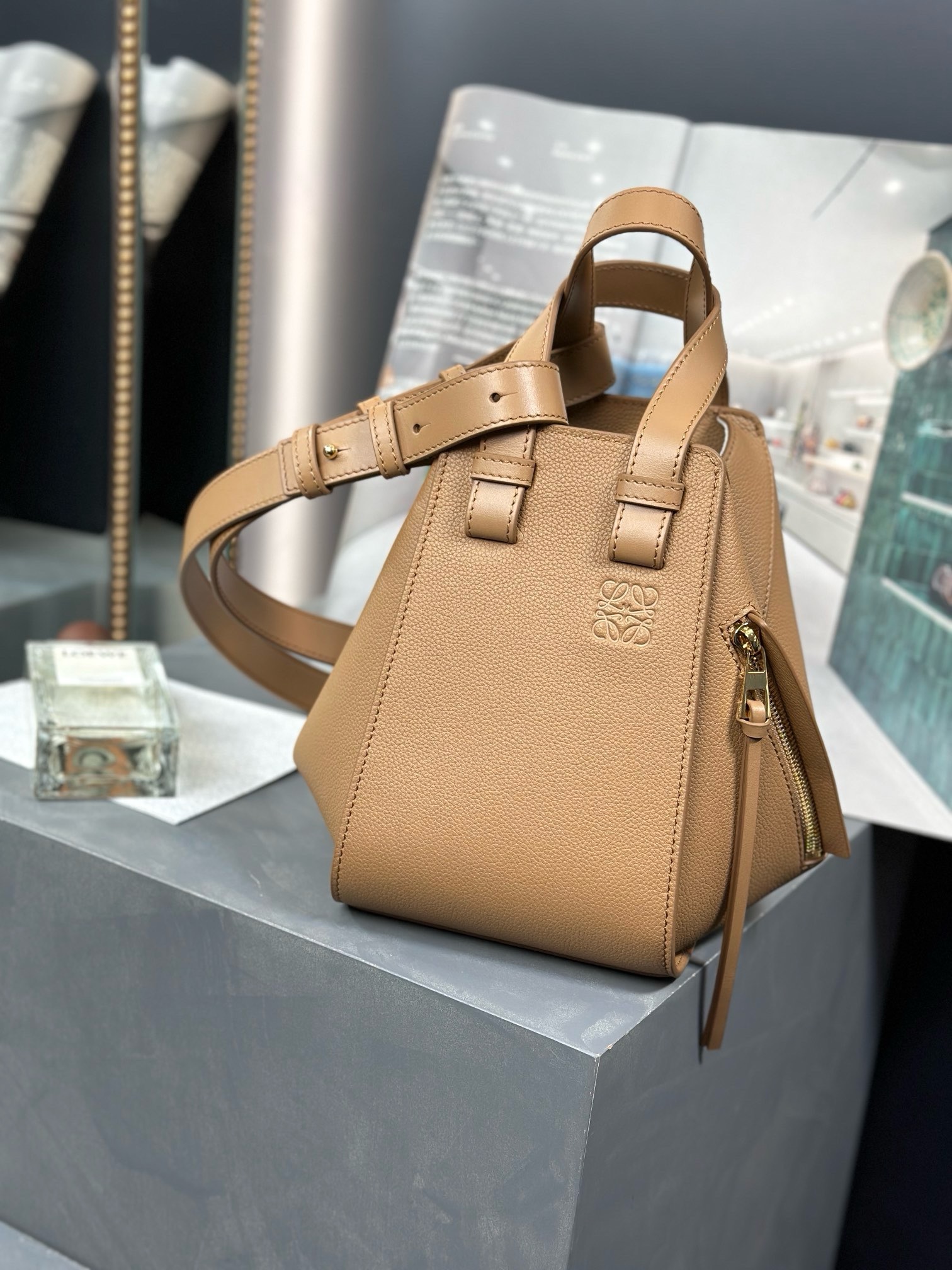 Loewe Hammock Handbag - Image 2