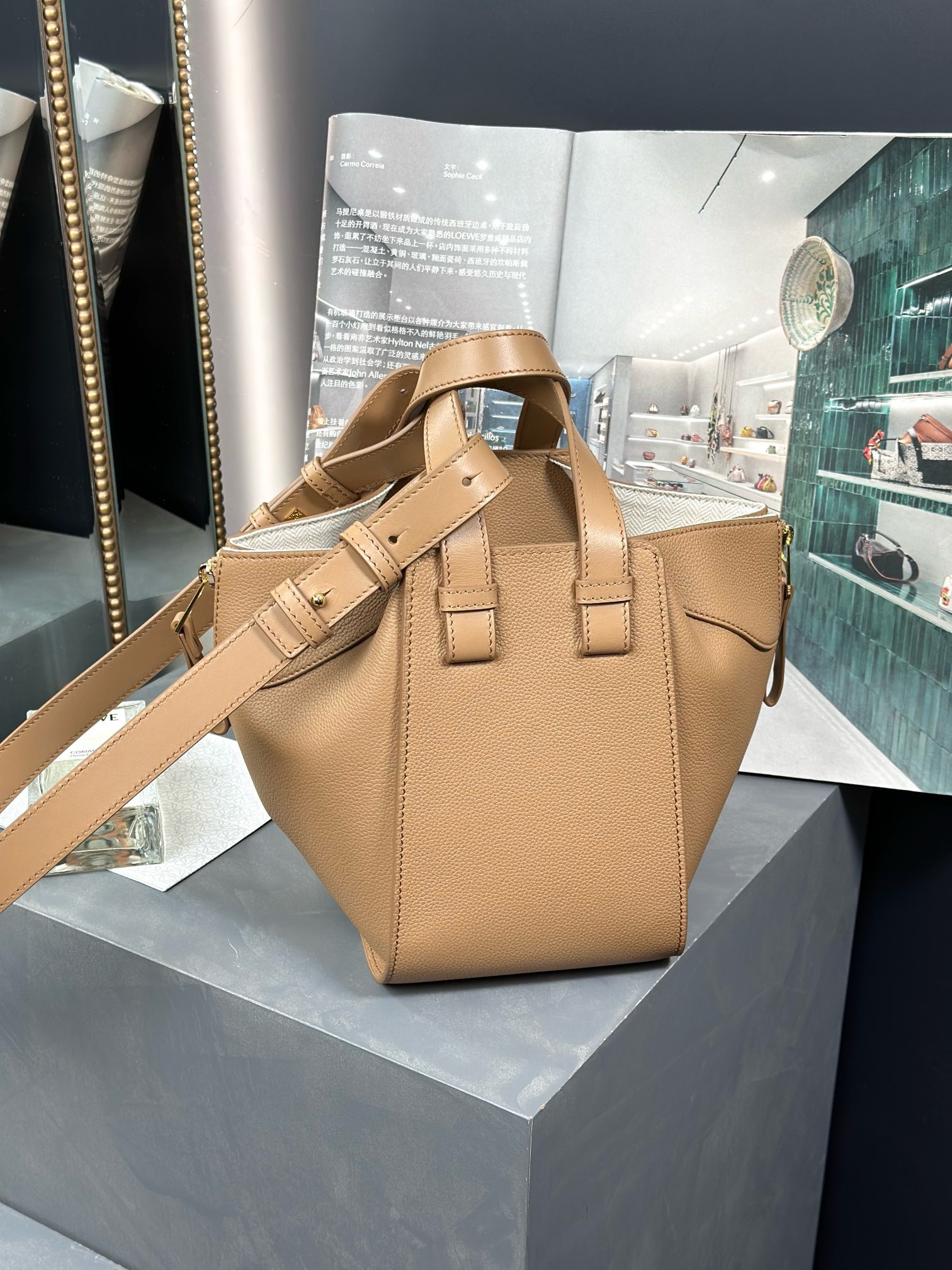 Loewe Hammock Handbag - Image 3