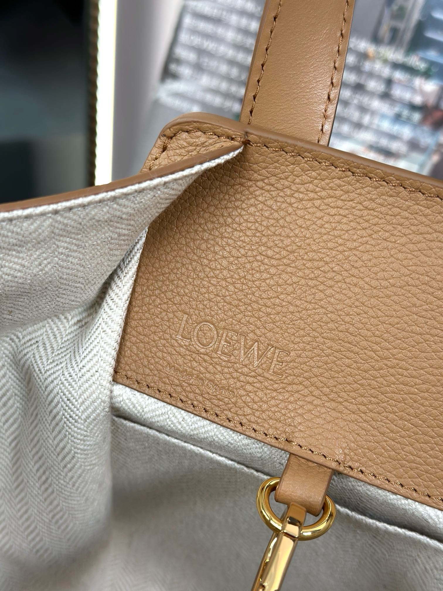 Loewe Hammock Handbag - Image 8