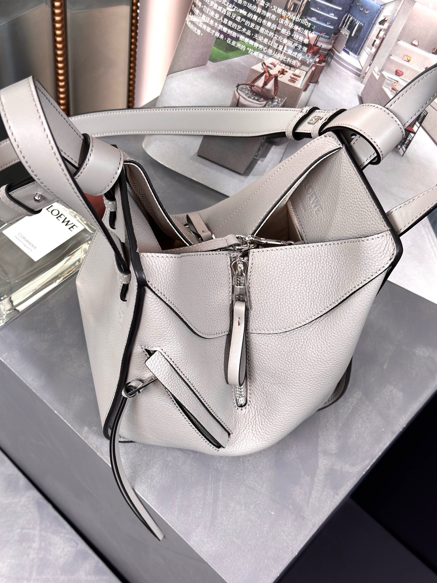 Loewe Hammock Handbag - Image 3
