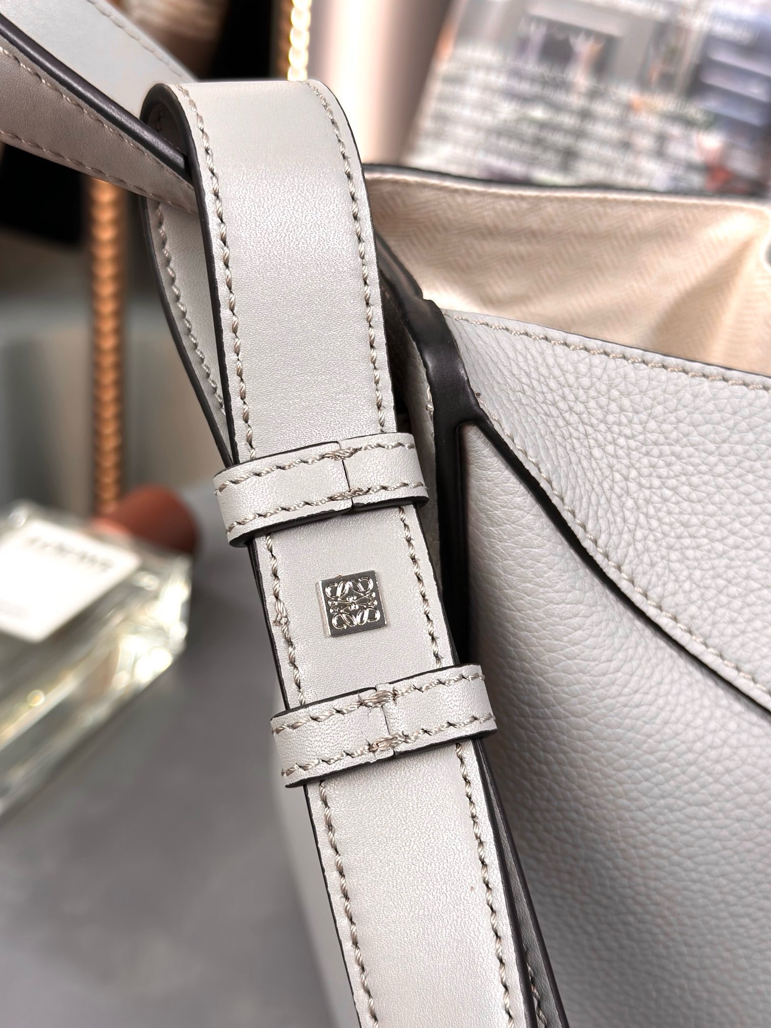 Loewe Hammock Handbag - Image 7