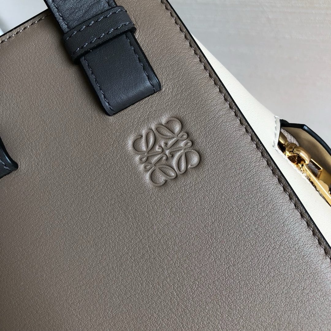 Loewe Hammock Handbag 29cm - Image 7