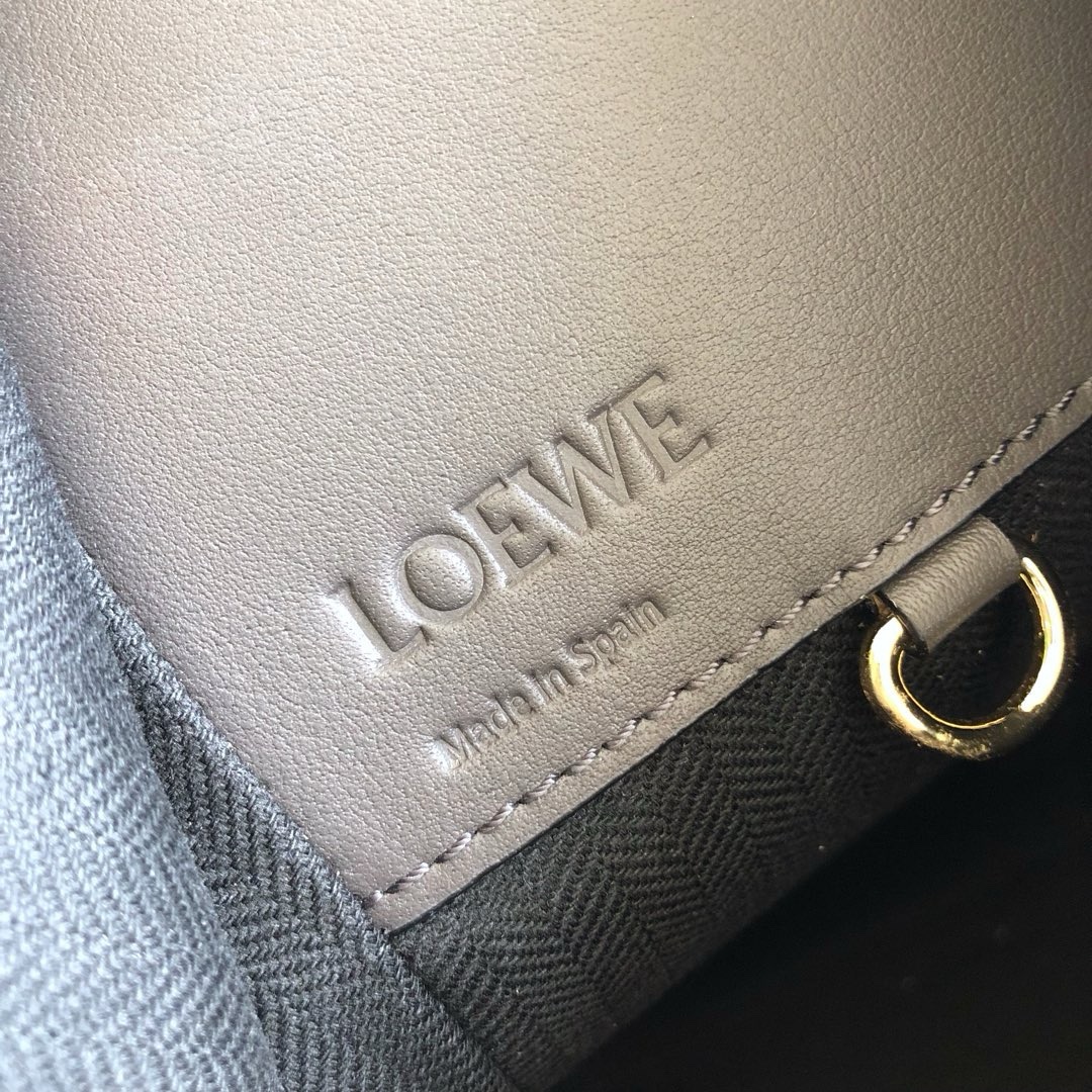 Loewe Hammock Handbag 29cm - Image 8