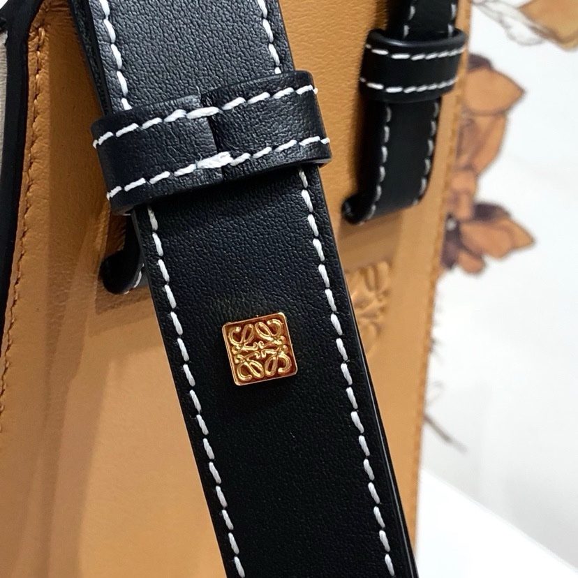 Loewe Hammock Handbag 29cm - Image 6