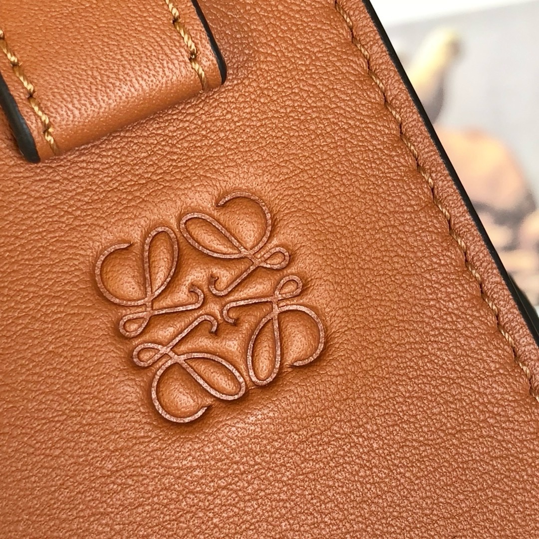 Loewe Hammock Handbag 29cm - Image 4