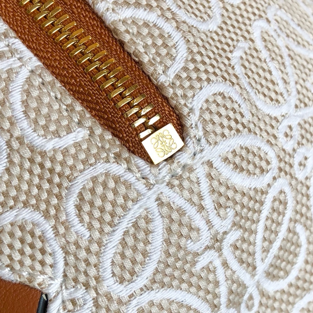 Loewe Hammock Handbag 29cm - Image 8