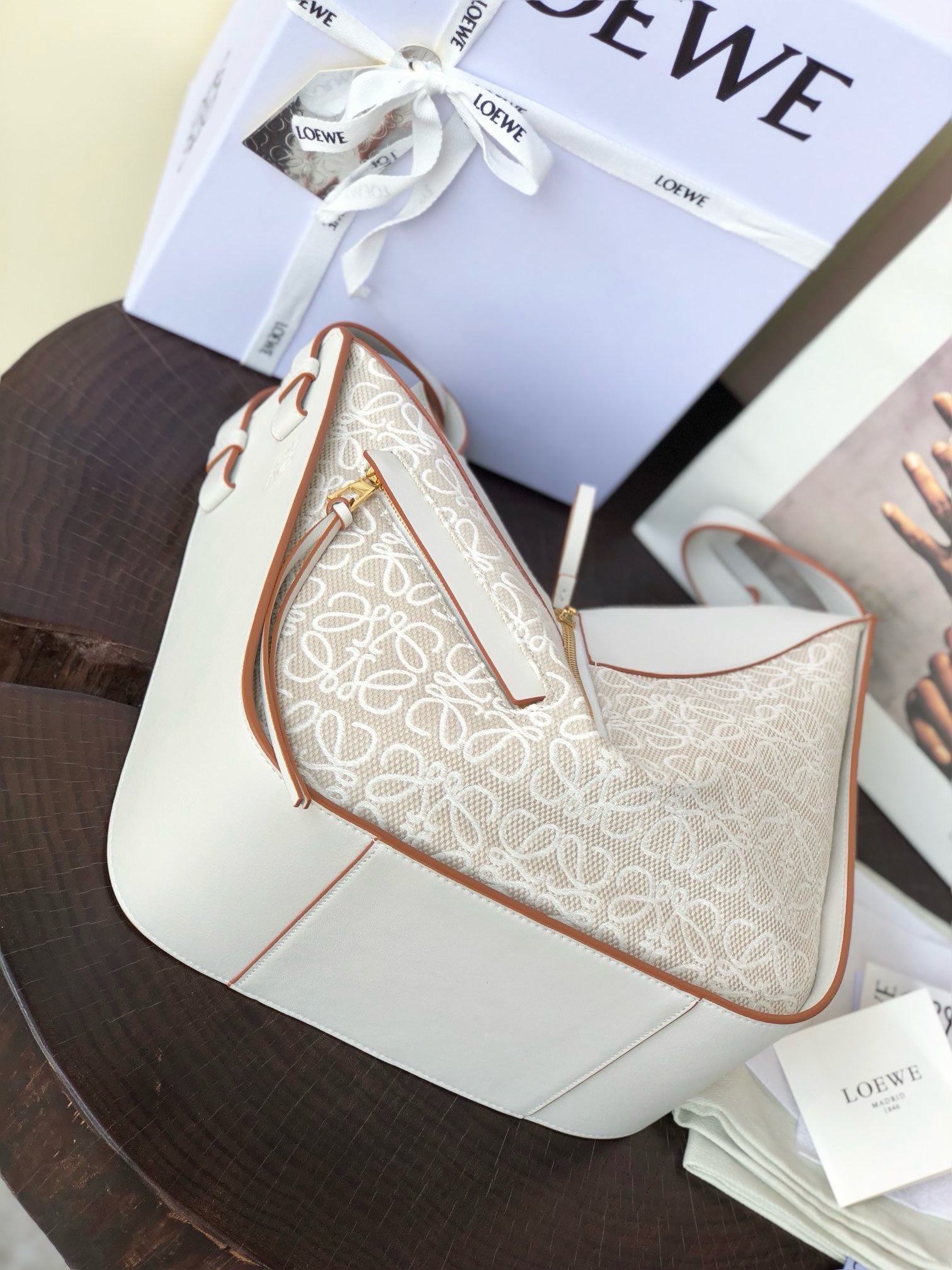 Loewe Hammock Handbag 29cm - Image 8