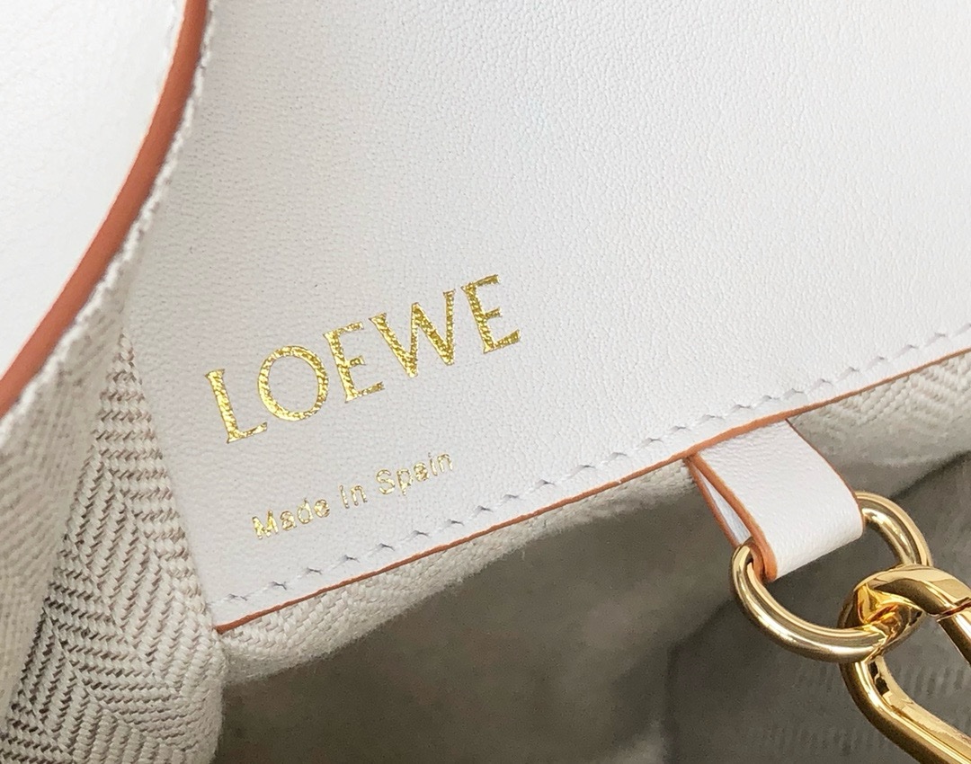 Loewe Hammock Handbag 29cm - Image 9