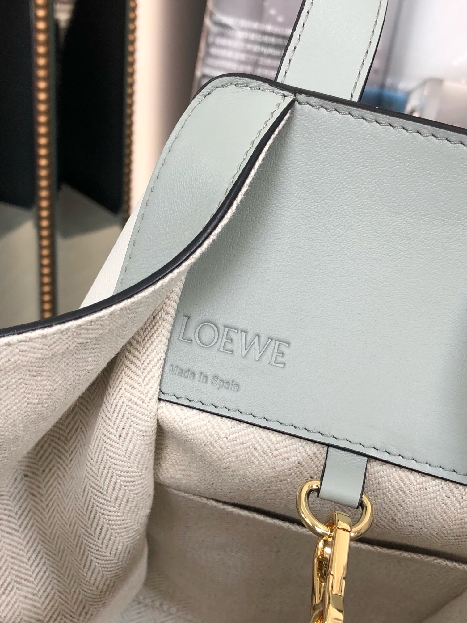 Loewe Hammock Handbag 29cm - Image 8