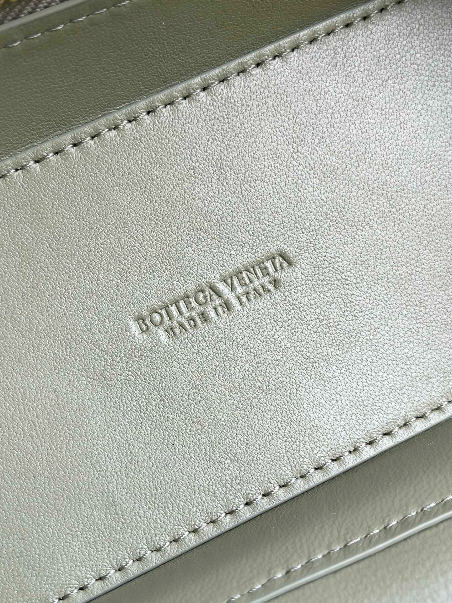 Bottega Veneta Jodie - Image 5