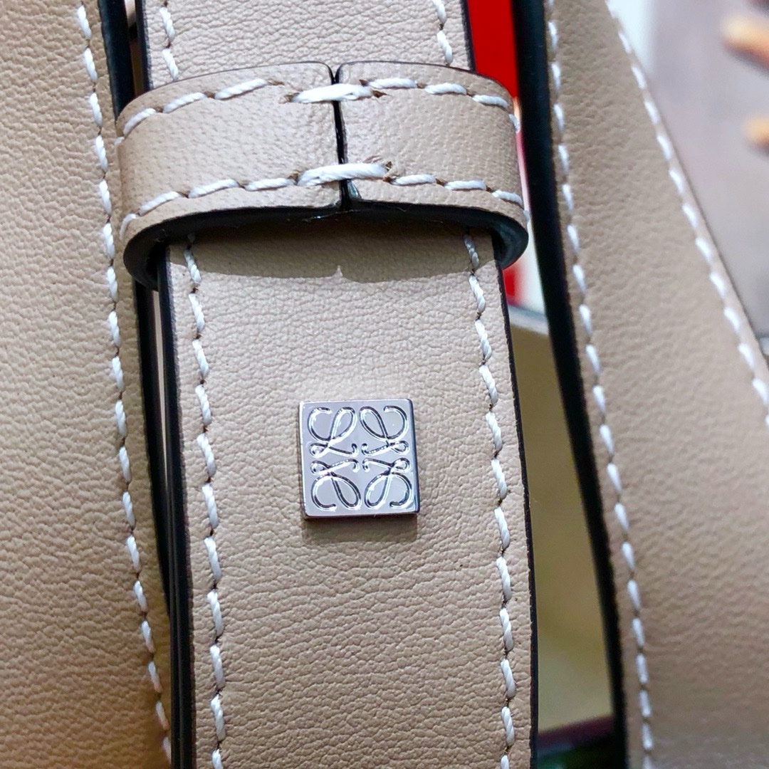 Loewe Hammock Handbag 29cm - Image 6