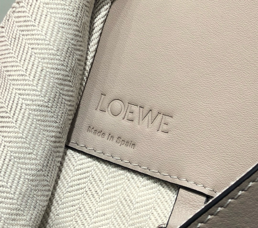 Loewe Hammock Handbag 29cm - Image 9