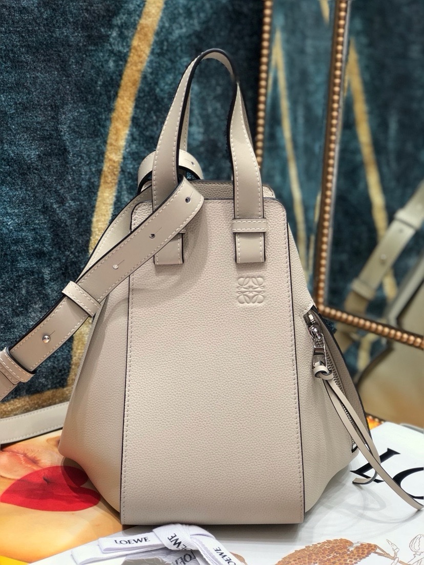 Loewe Hammock Handbag 29cm - Image 3