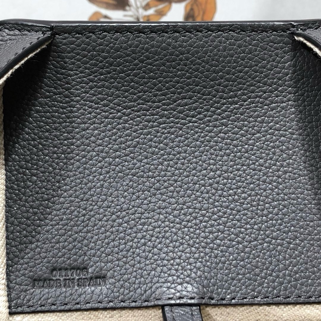 Loewe Hammock Handbag 29cm - Image 7