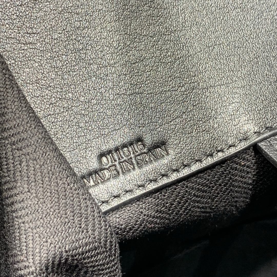 Loewe Hammock Handbag 29cm - Image 7