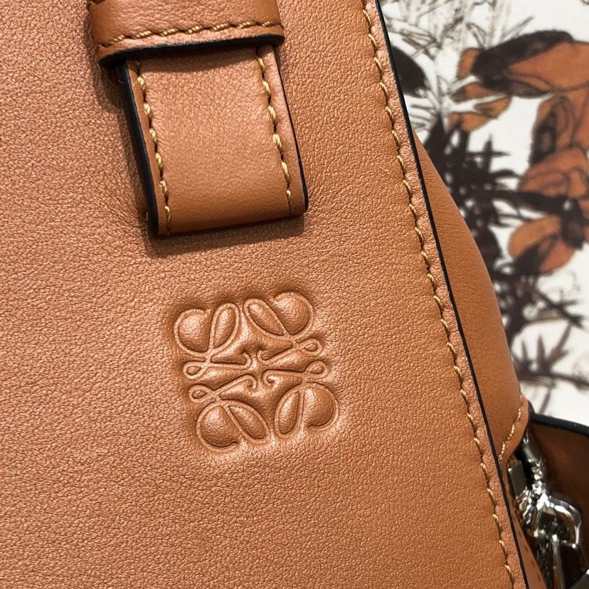 Loewe Hammock Handbag 29cm - Image 4