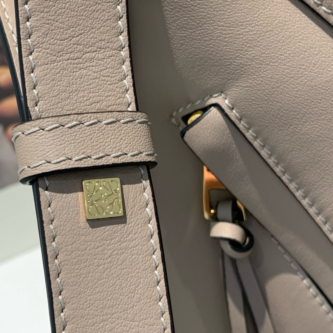 Loewe Hammock Handbag 29cm - Image 6