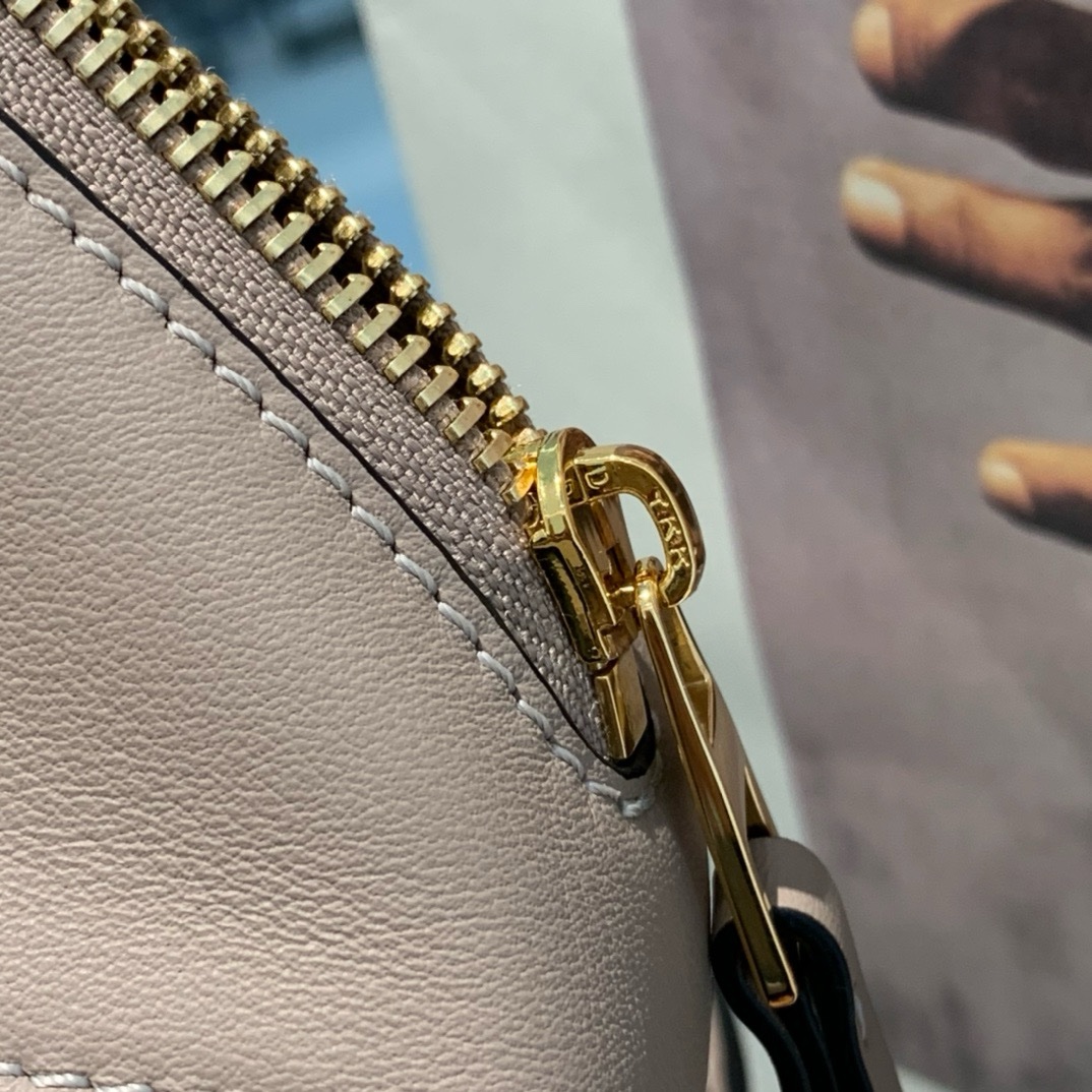 Loewe Hammock Handbag 29cm - Image 7