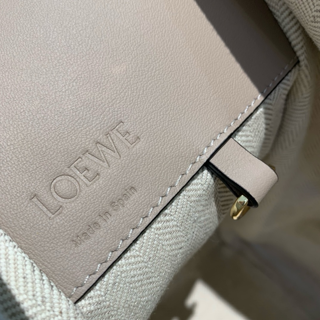 Loewe Hammock Handbag 29cm - Image 8