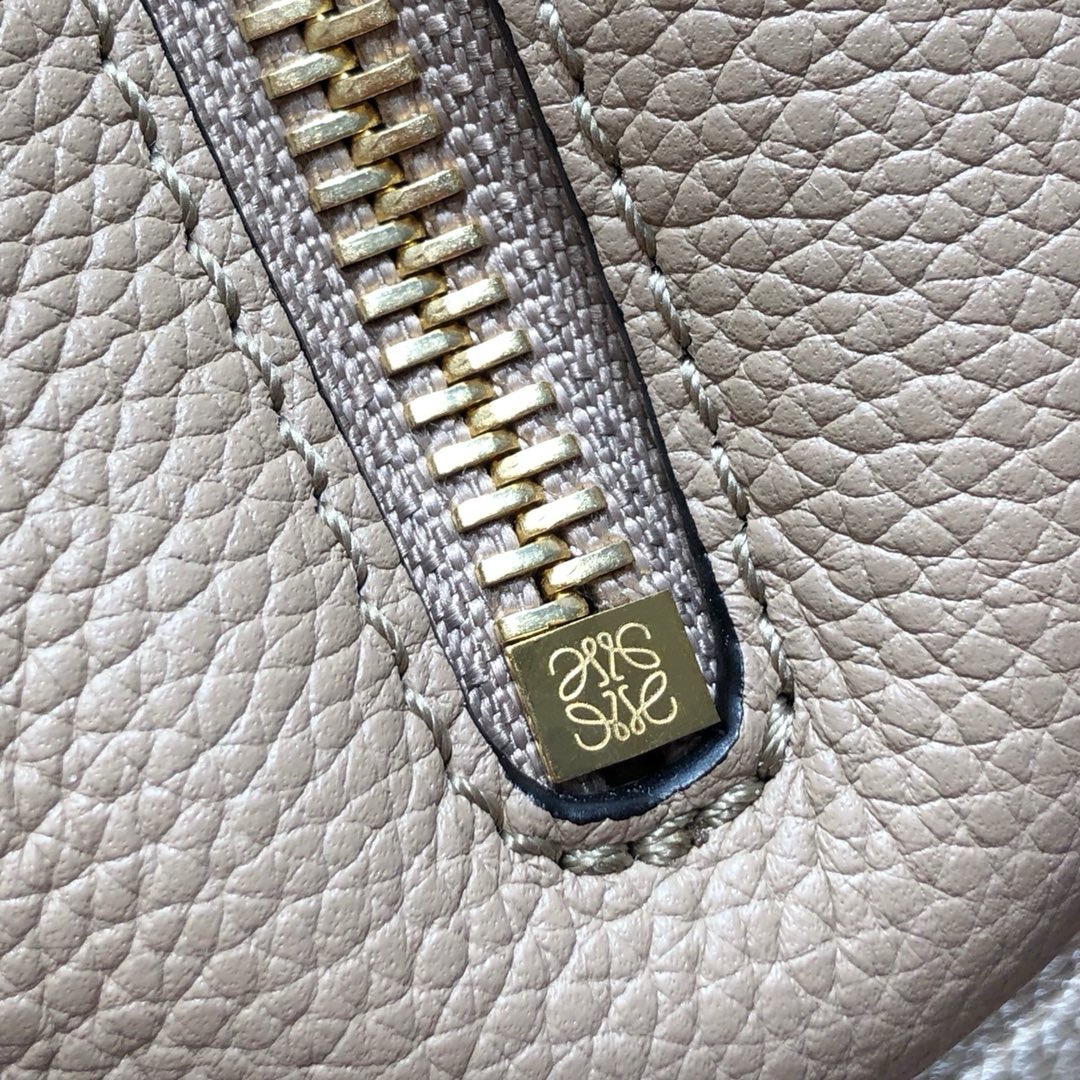 Loewe Hammock Handbag 29cm - Image 7