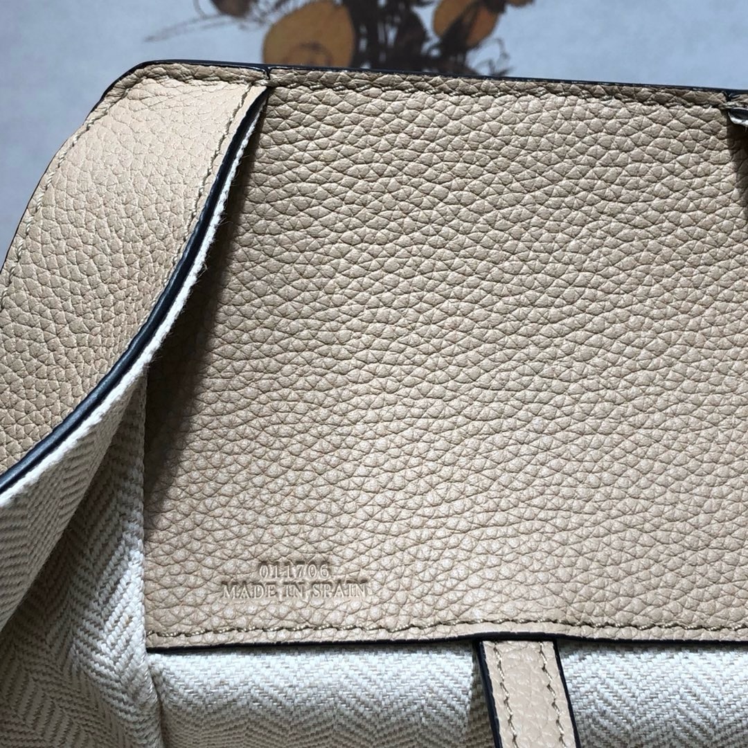 Loewe Hammock Handbag 29cm - Image 9