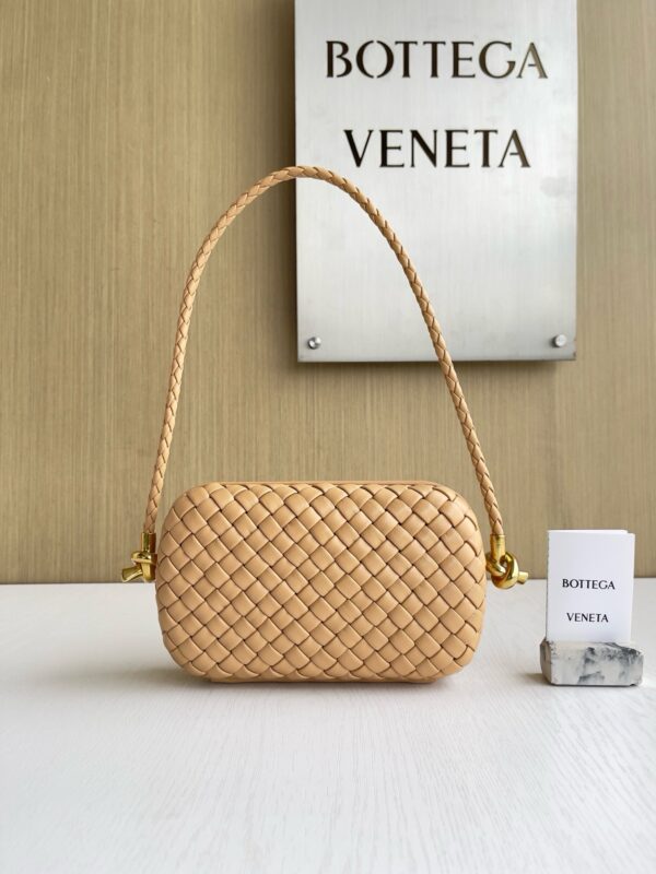 Bottega Veneta Knot