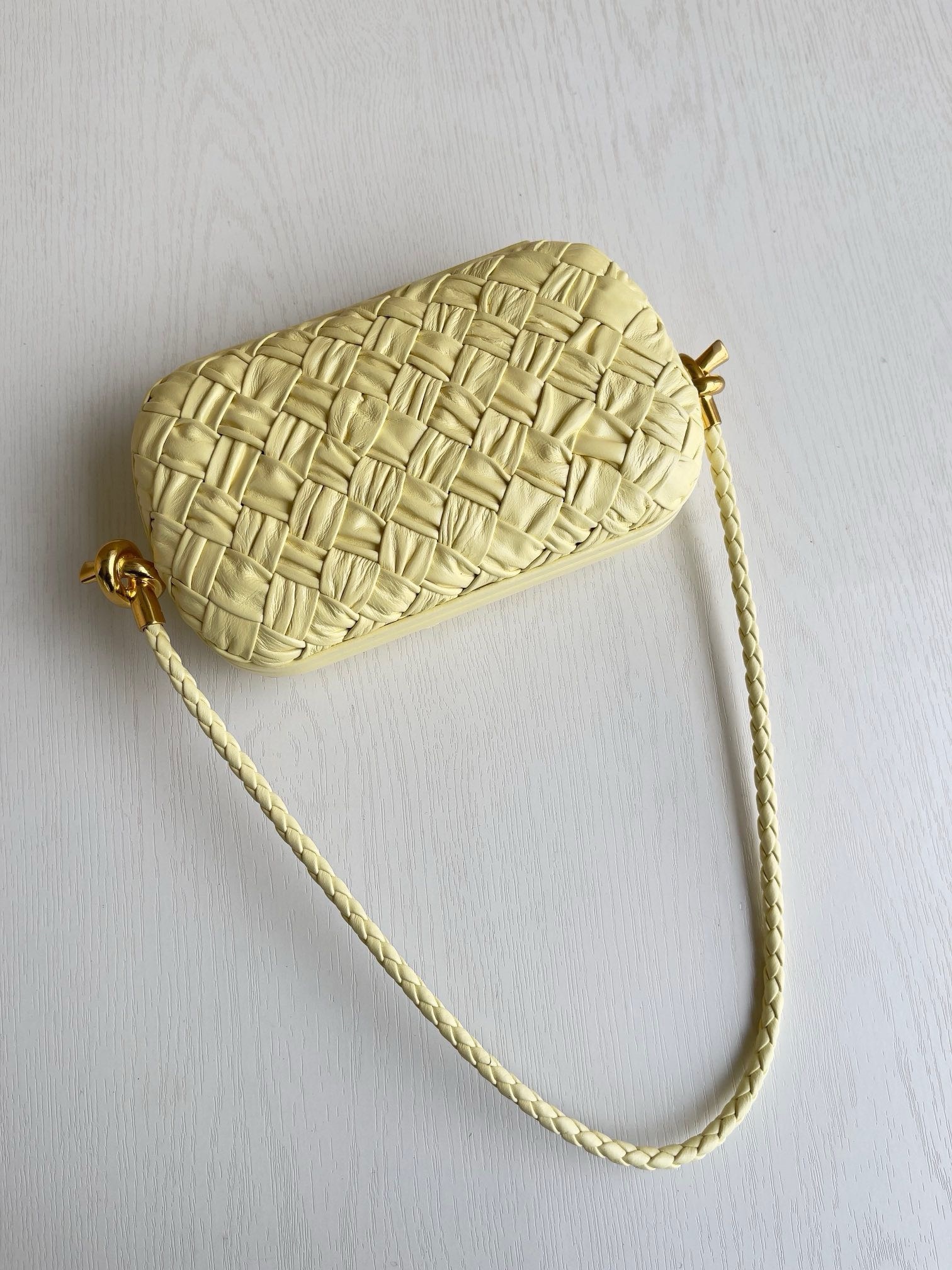 Bottega Veneta Knot - Image 5