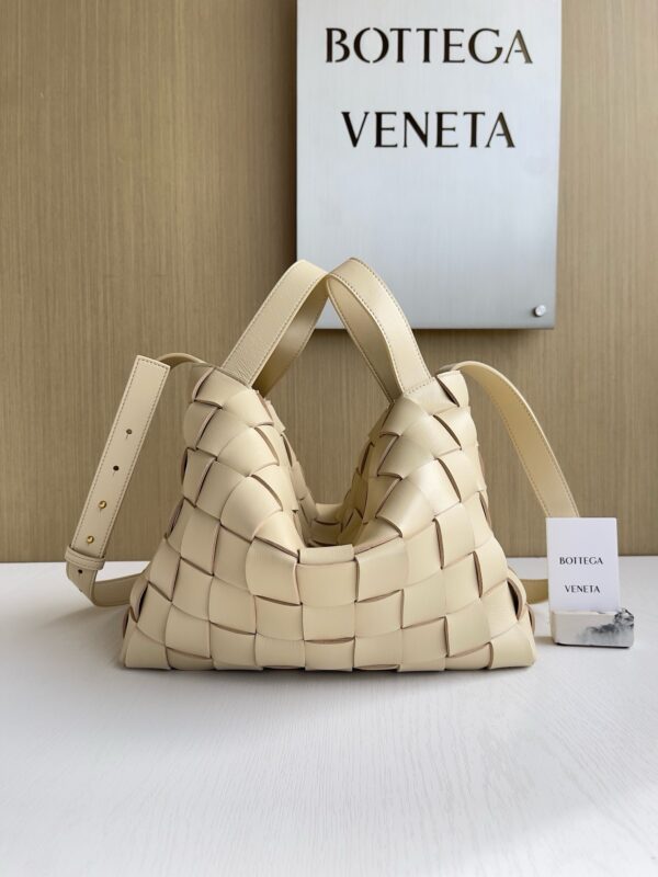 Bottega Veneta Cassette