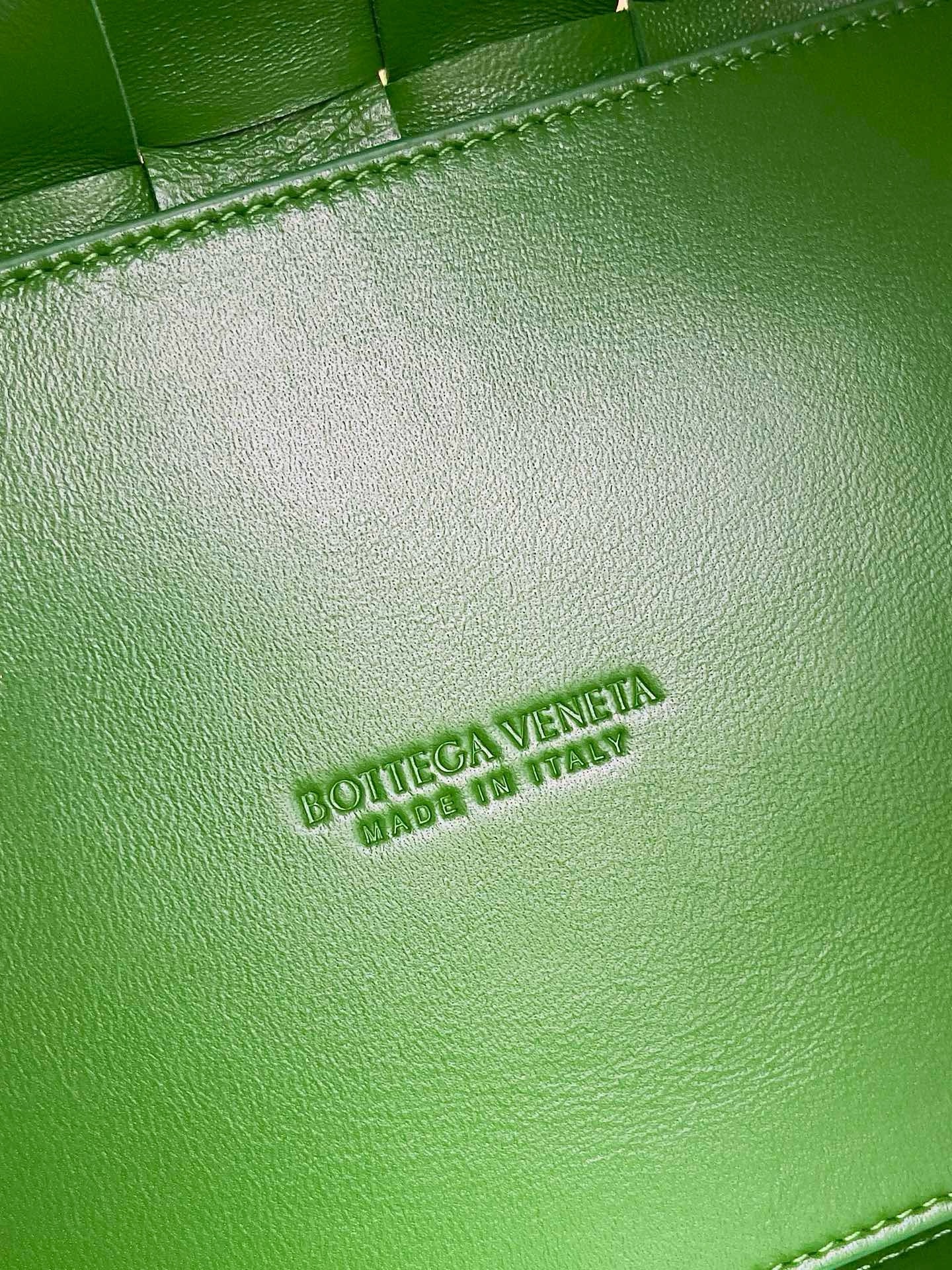 Bottega Veneta Cassette - Image 8