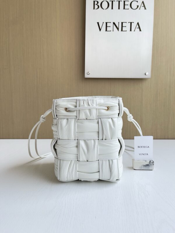 Bottega Veneta Cassette Mini