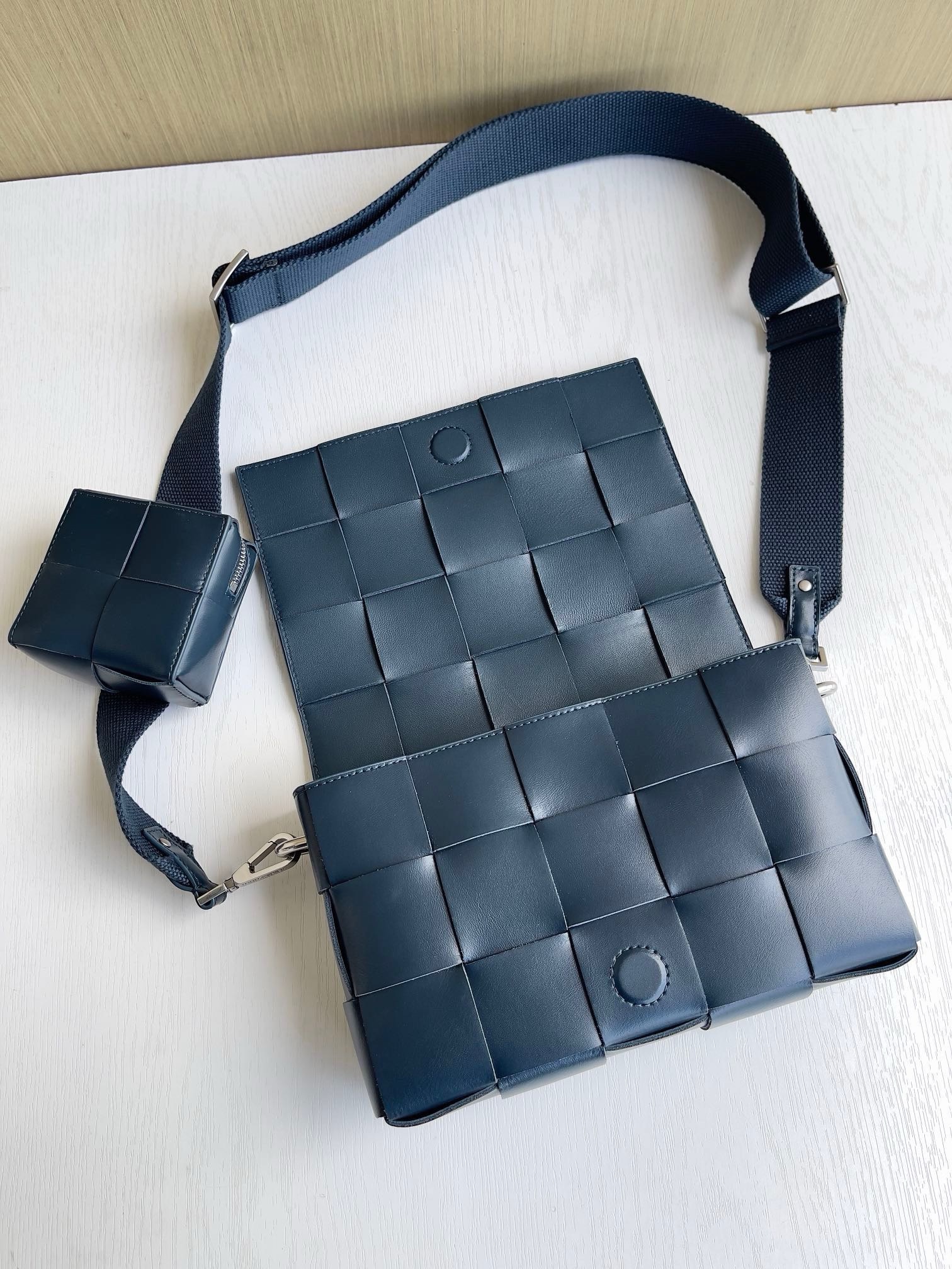 Bottega Veneta Cassette - Image 7