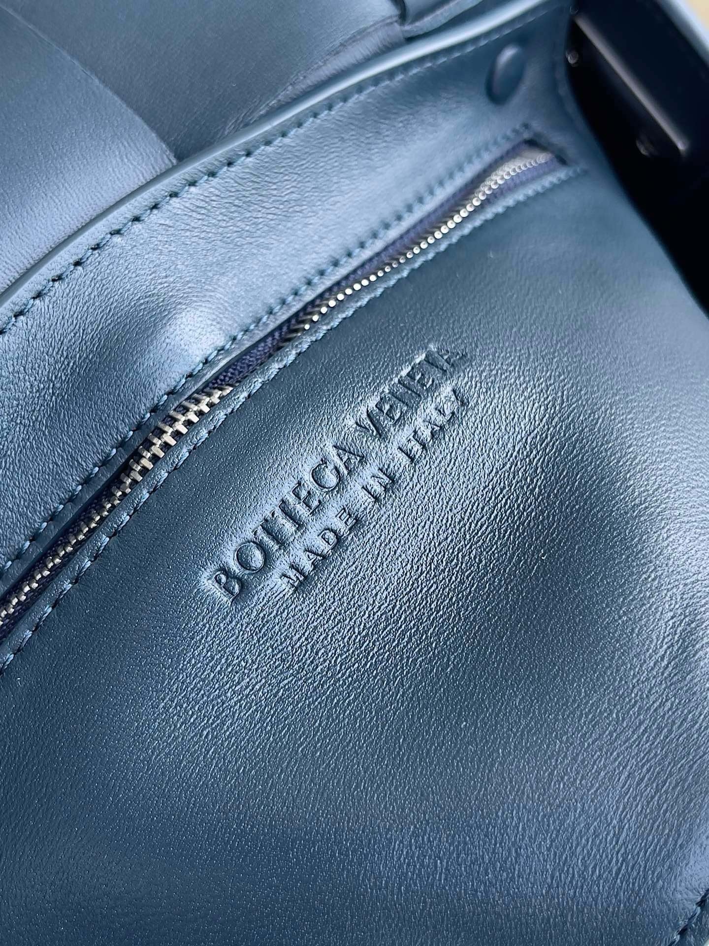 Bottega Veneta Cassette - Image 8