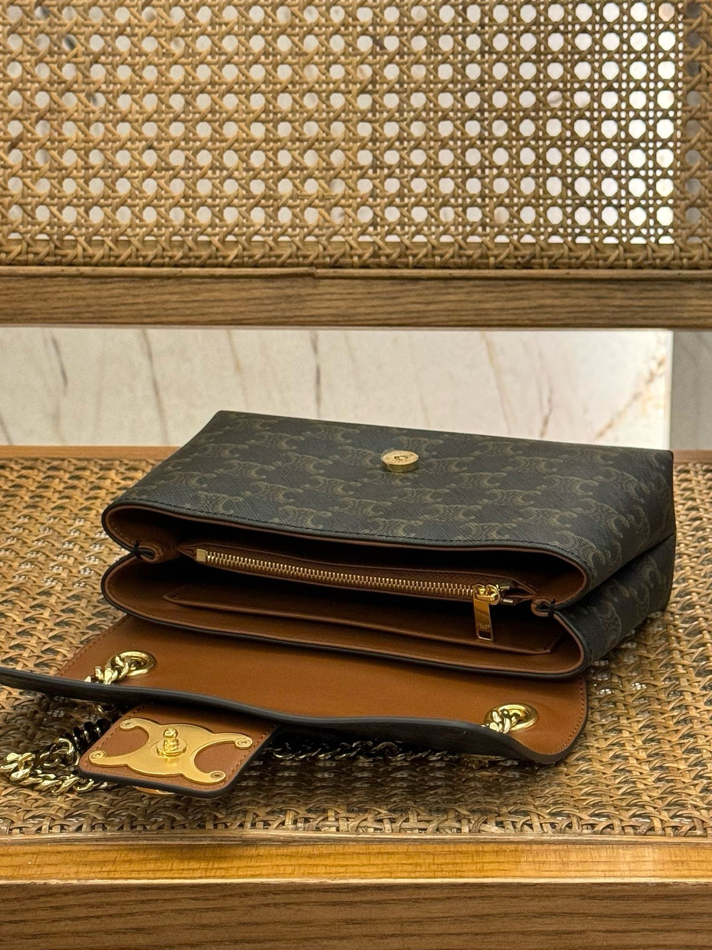 Celine Victoire - Image 7