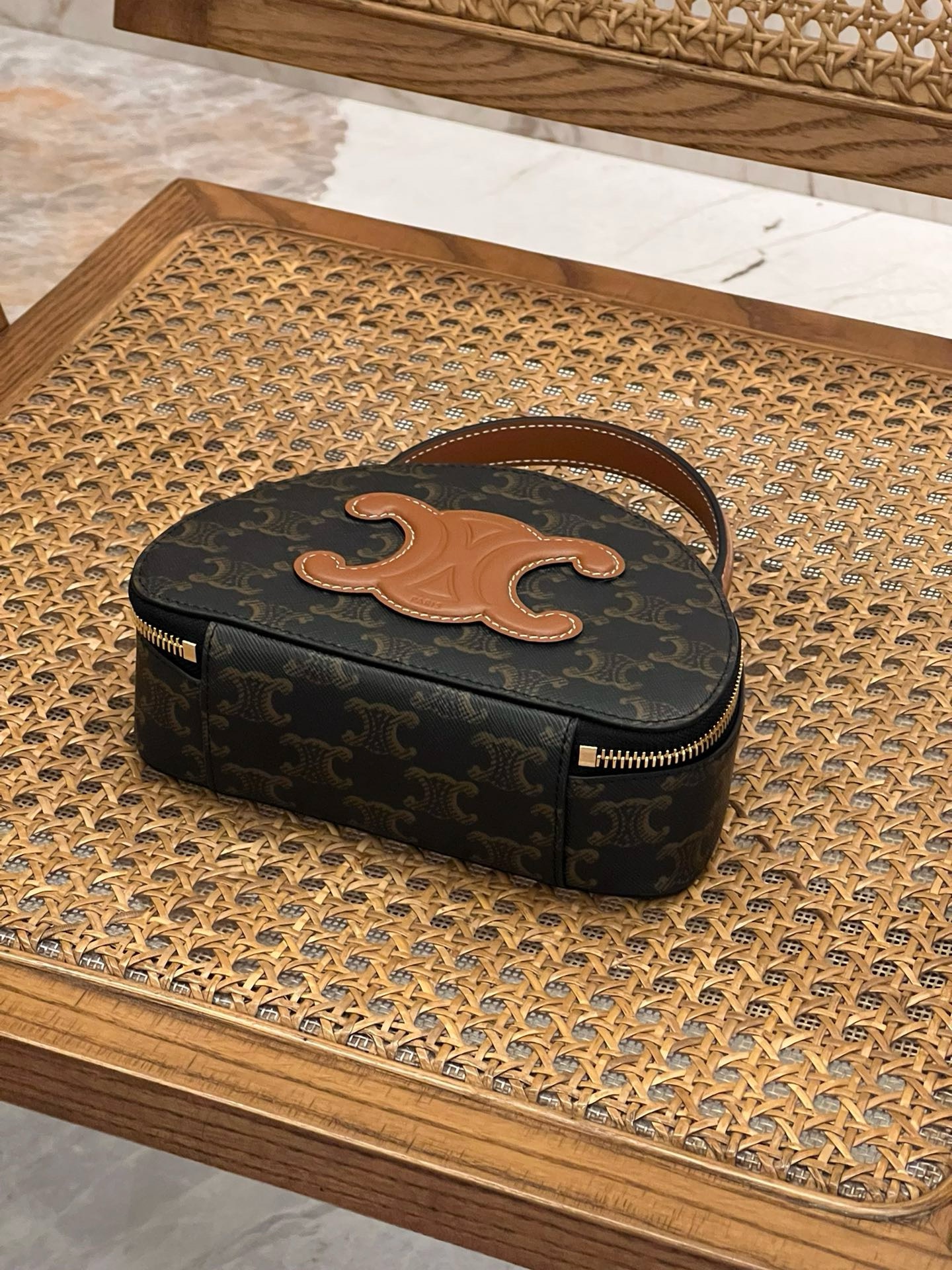 Celine Half Moon Case Cuir Triomphe - Image 3