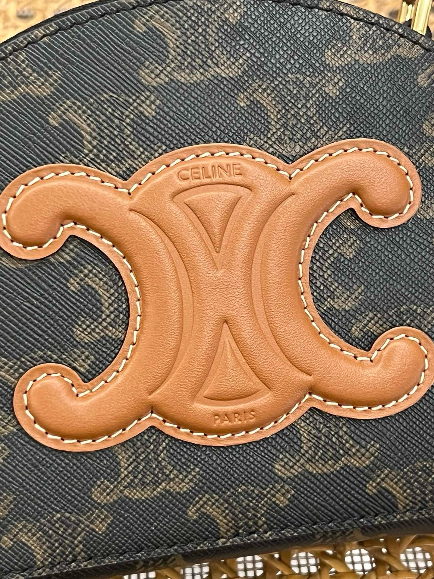 Celine Half Moon Case Cuir Triomphe - Image 7