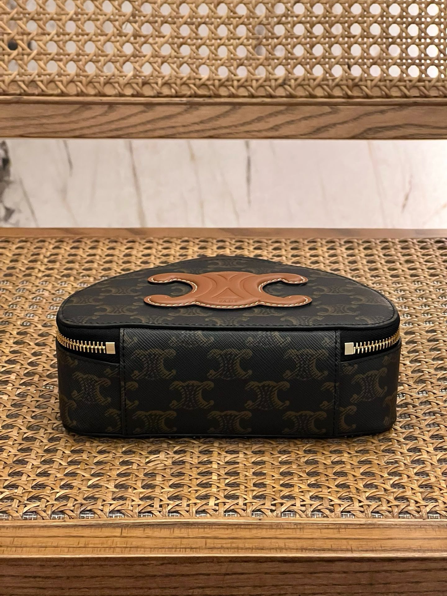 Celine Half Moon Case Cuir Triomphe - Image 4