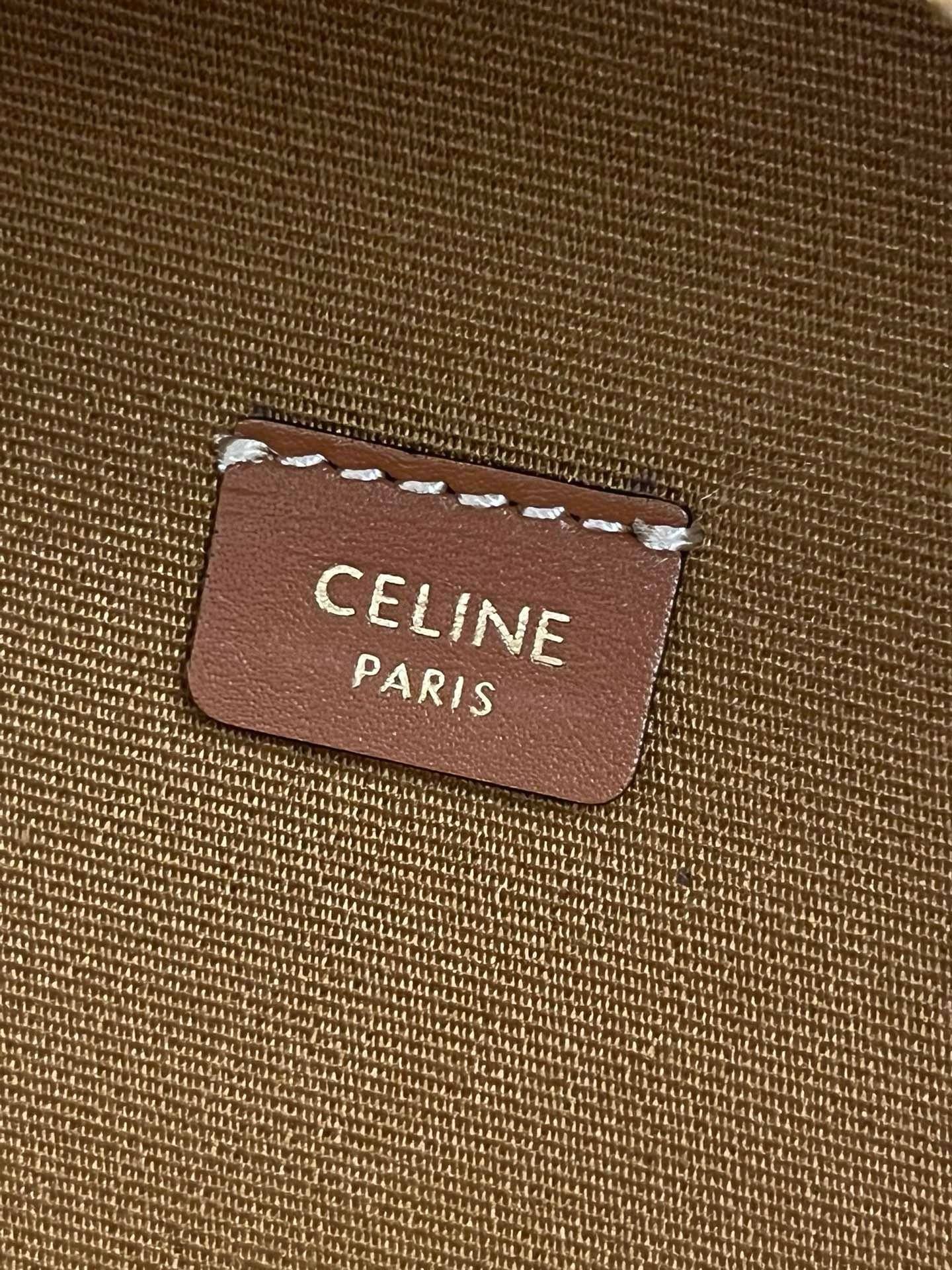Celine Half Moon Case Cuir Triomphe - Image 9